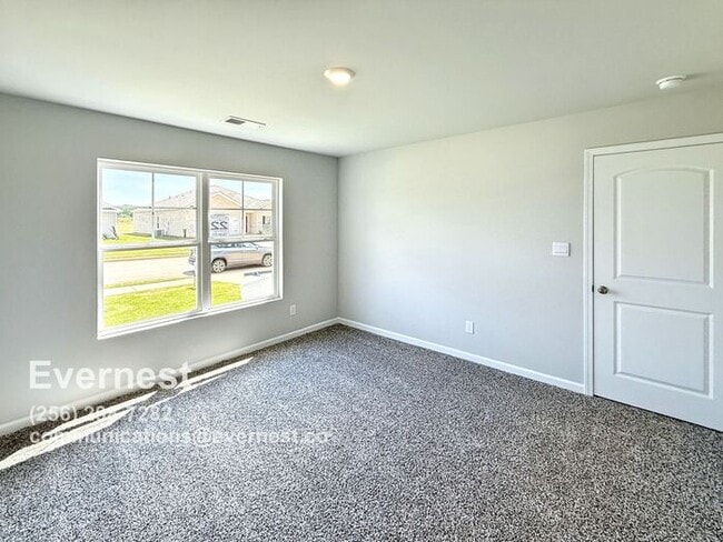 Building Photo - Charming One-Story Home with Garage and Co...