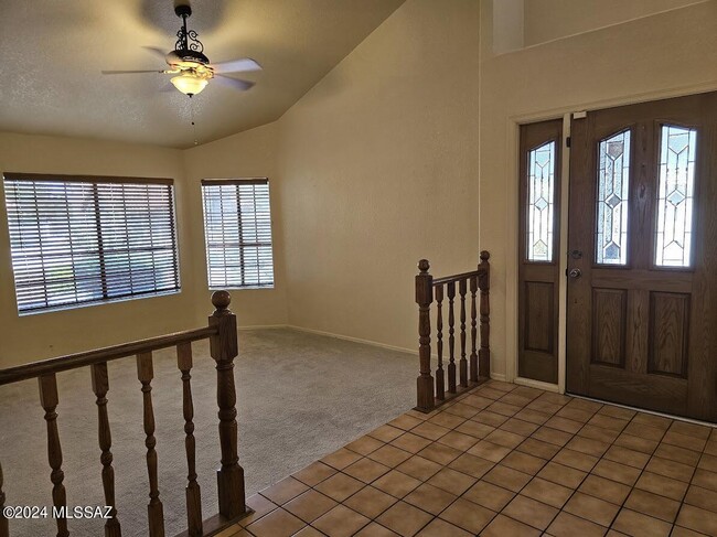 Building Photo - 1061 W Antelope Creek Way