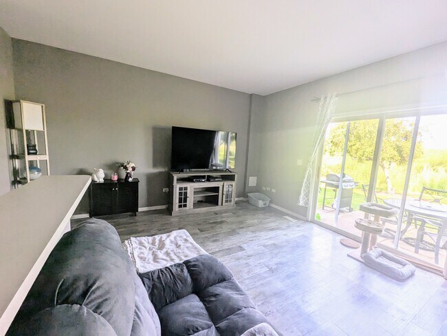 Foto del edificio - 2502 Oak Tree Ln
