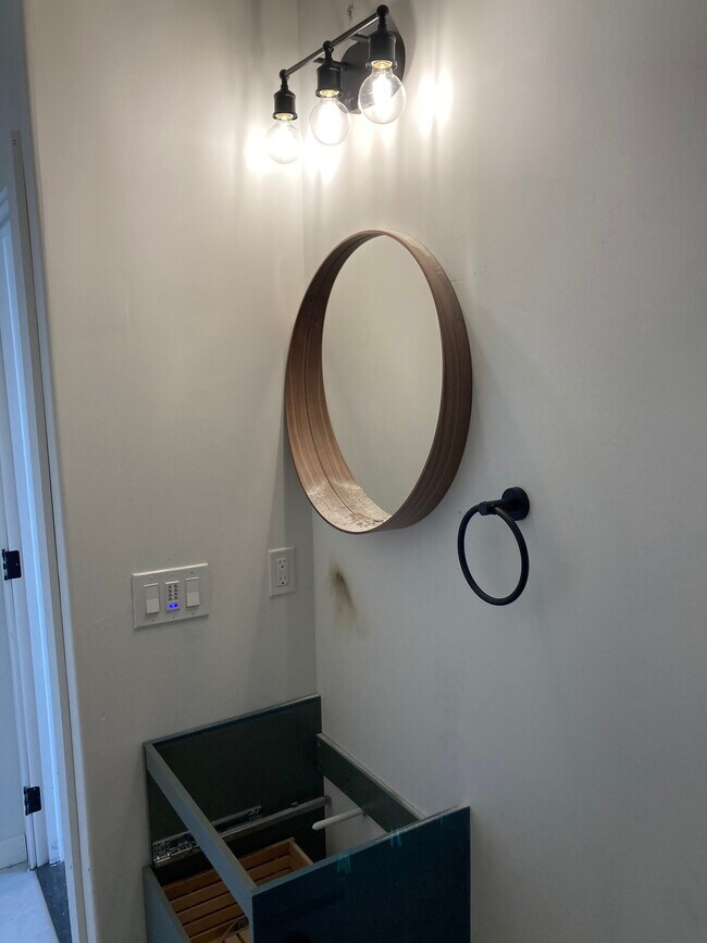 Foto del edificio - 1701 S 24th St