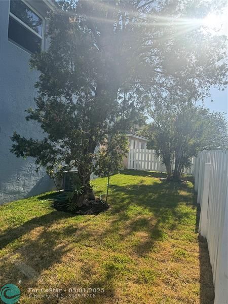 Foto del edificio - 9929 NW 9th Ct