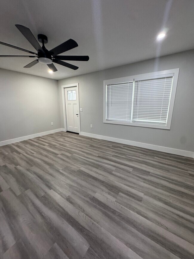 Building Photo - 6347 S Lansdale Cir