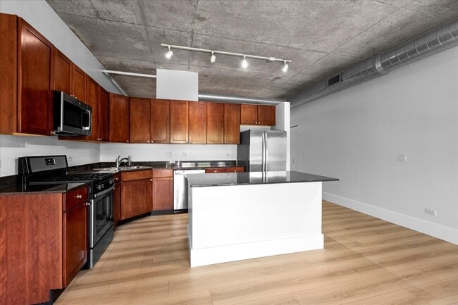 Foto del edificio - 1000 N Kingsbury St