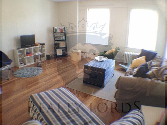 Foto del edificio - 740 Washington St