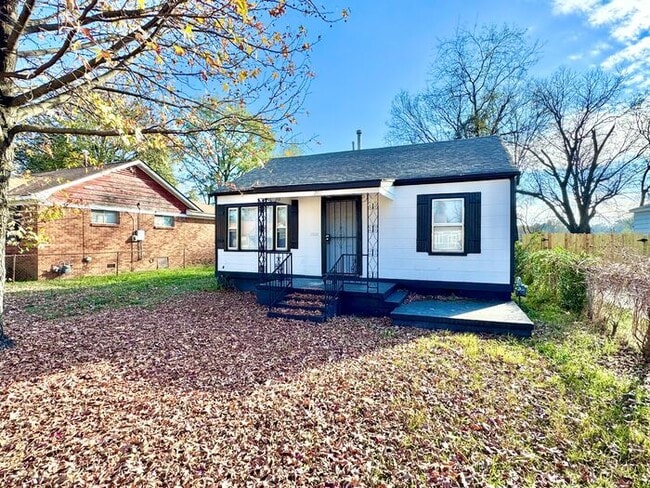 Photo - 2071 Hubert Ave House