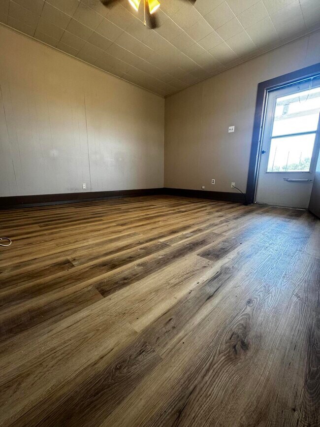 Foto del edificio - 11704 County Rd 6900