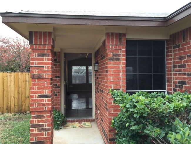 Foto del edificio - 1216 Brashear Ln
