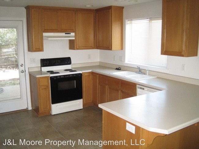 Building Photo - 3 br, 2 bath House - 2307 Lara Lane