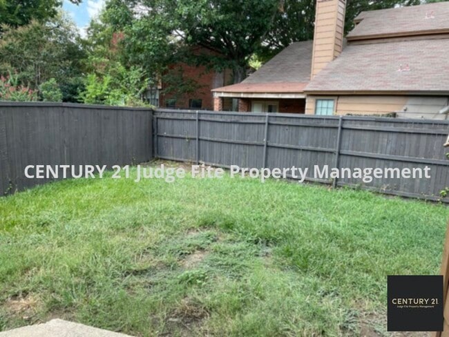 Building Photo - Cute 2-Story 3/3 Townhome in Irving For Rent!