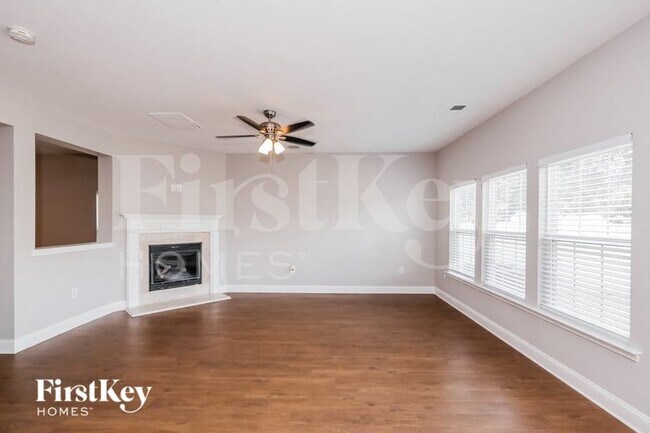 Building Photo - 213 Lameshur Ln