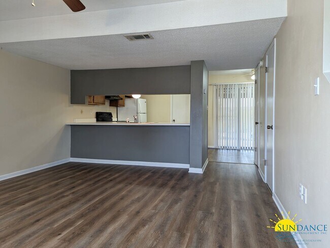 Building Photo - Nice 2 Bedroom Townhouse in Fort Walton Beach