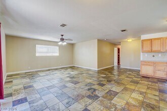 Building Photo - 3990 E Syracuse Dr