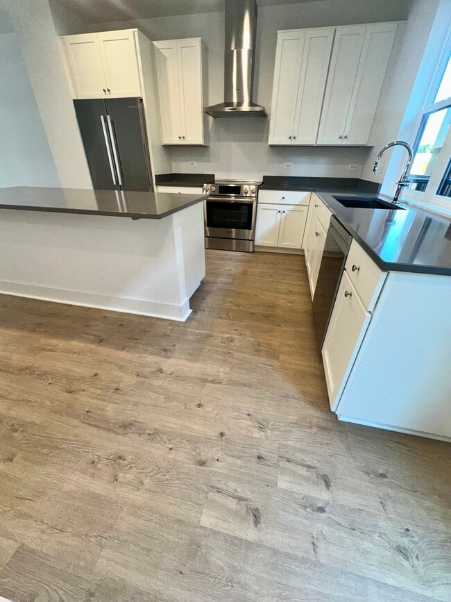 Building Photo - 5347 ZENITH OVERLOOK