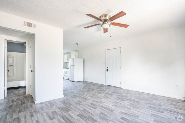 Interior Photo - Pipkin Apartments