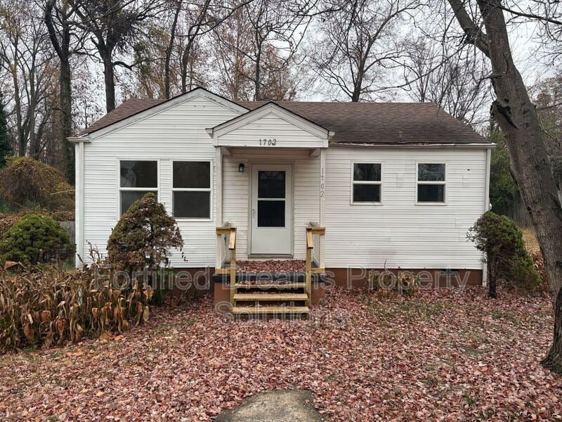 Primary Photo - 1702 J Ave