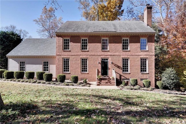 Building Photo - 700 Fairfax Way