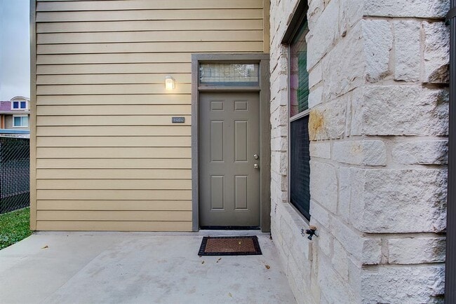 Building Photo - 1201 Grove Blvd