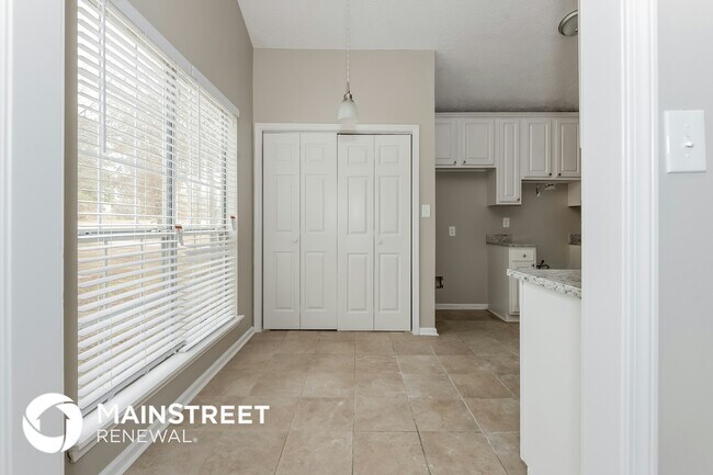 Foto del edificio - 18 Oakdale Dr