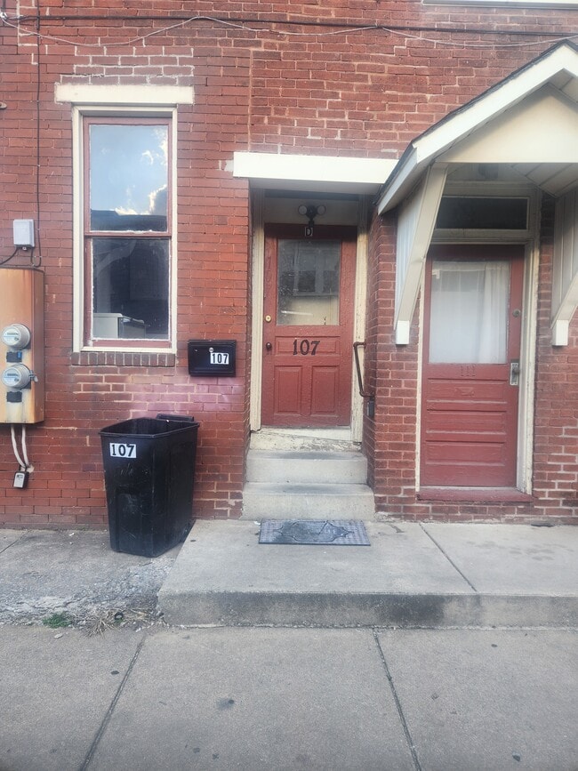 Building Photo - 107 Overbrook Ave