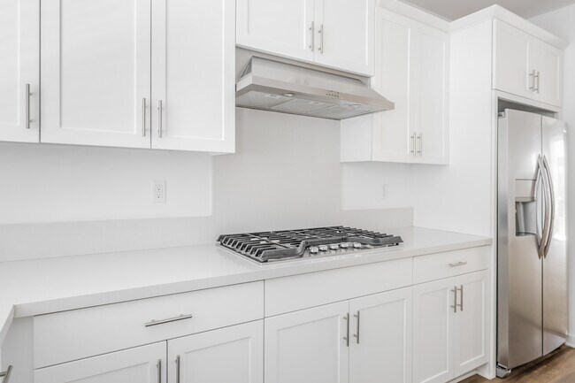 Building Photo - 150 Schick
