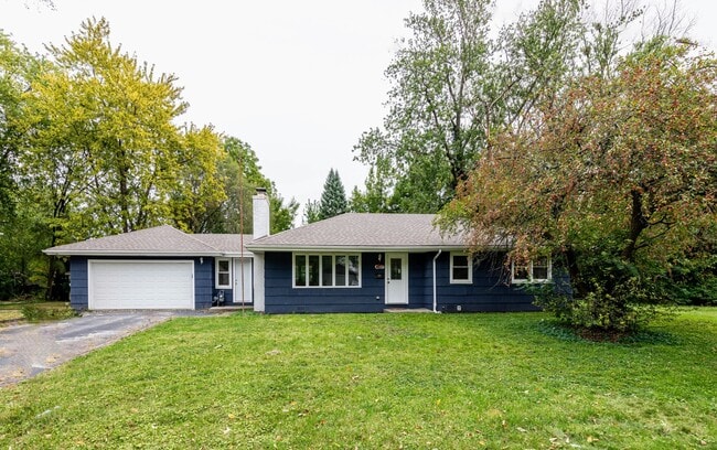 Building Photo - 16037 Evans Ave