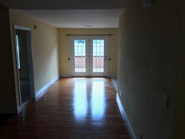 Foto del edificio - Maryville, 4 bedroom home with fireplace
