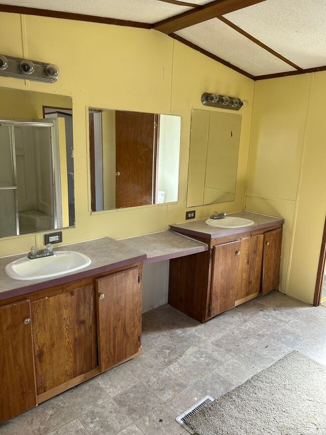 Building Photo - Available Now! Rent this 2 bedroom home in Aiken!