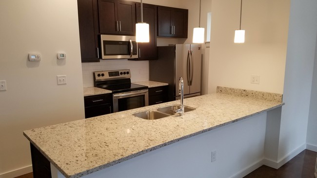 Kitchen - 1202 Porter St