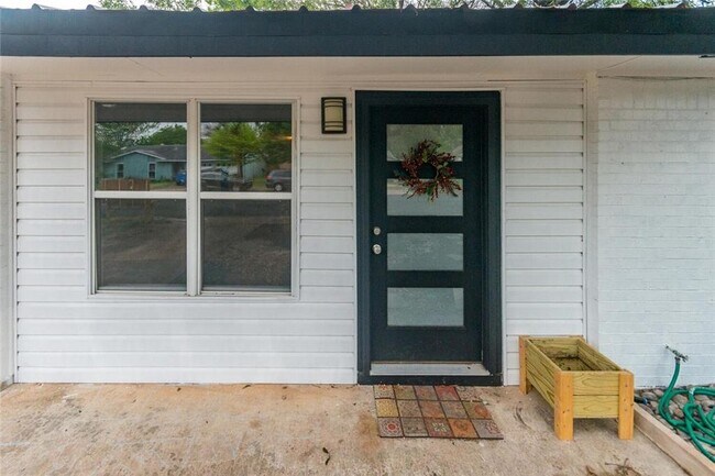 Building Photo - 1208 Turtle Creek Blvd
