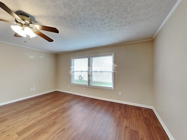 Building Photo - 311 Hartford Court