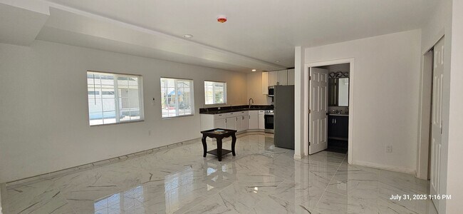 Building Photo - Centrally Located Brand New Studio ADU wit...