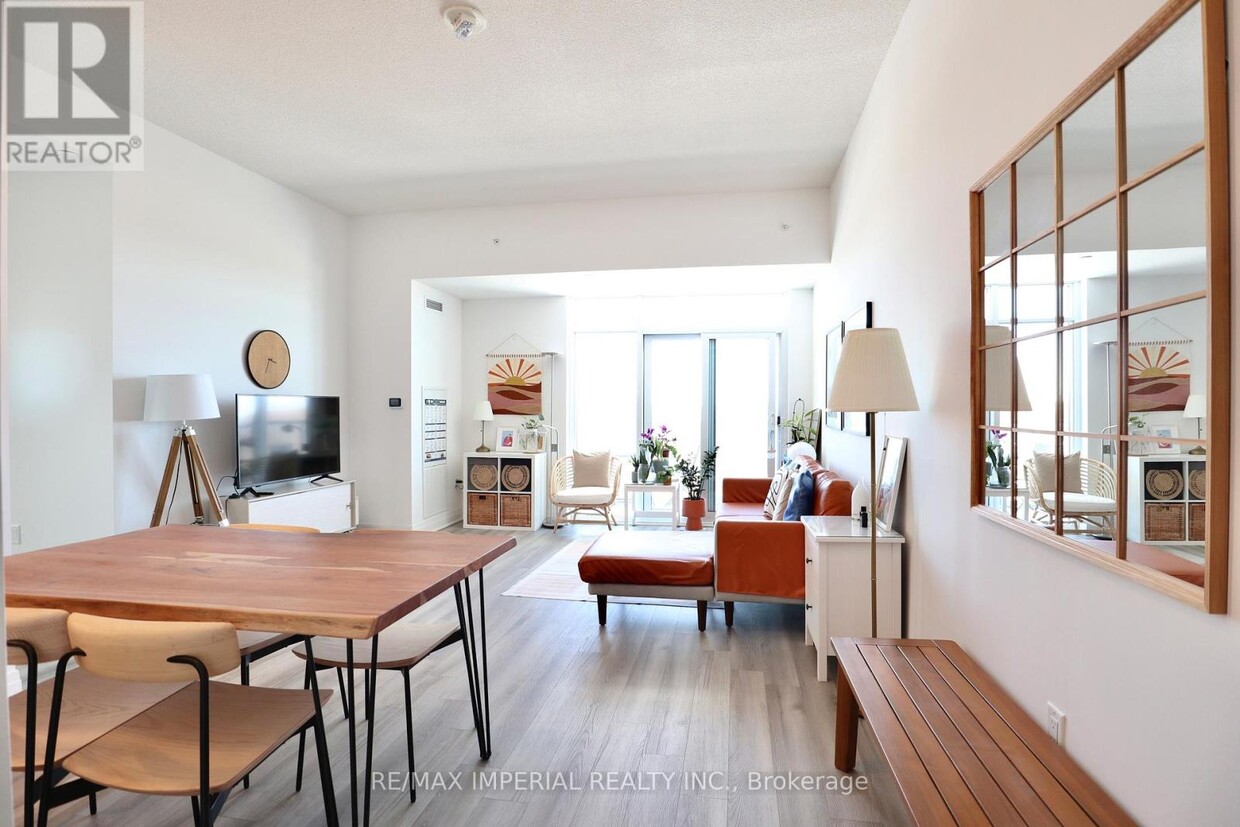Primary Photo - 3220-3220 Sheppard Ave E