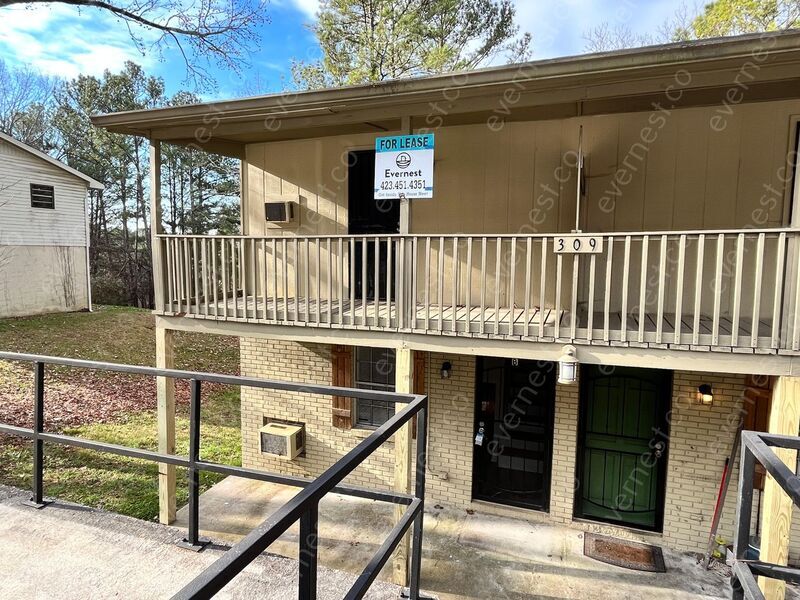 309 Michelle Ave Unit B, Chattanooga, TN 37412 Condo for Rent in