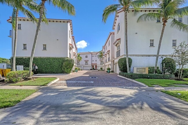 Photo - 1950 Presidential Way Townhome