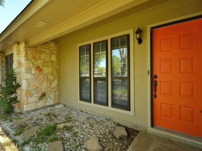 Foto del edificio - 11229 Henge Dr