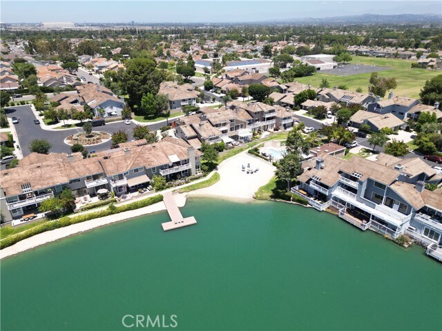 Foto del edificio - 7 Lakeview