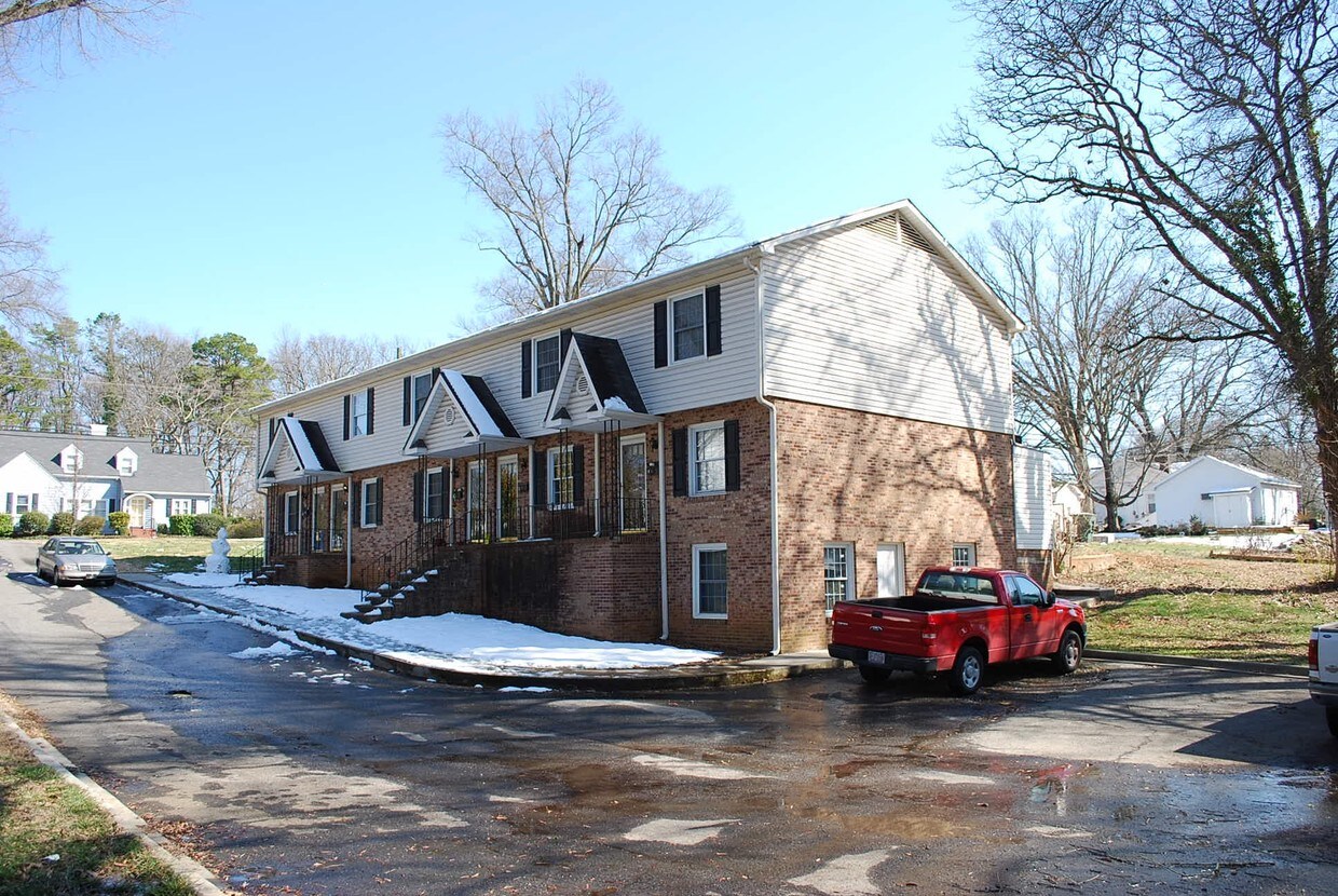 Primary Photo - 113 N Edgemont Ave