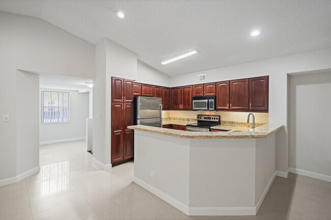 Foto del edificio - 7640 Westwood Dr