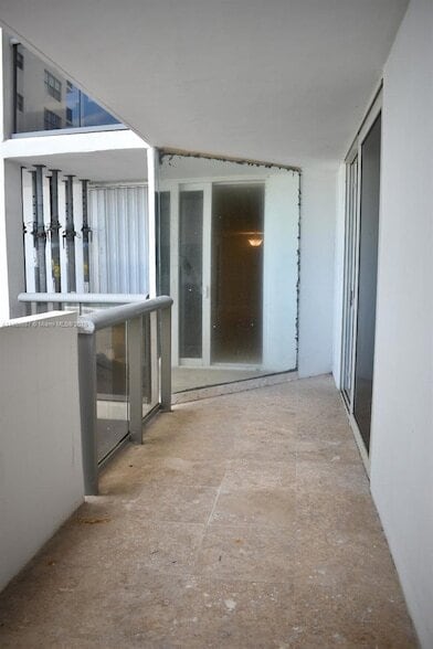 Building Photo - 6039 Collins Ave