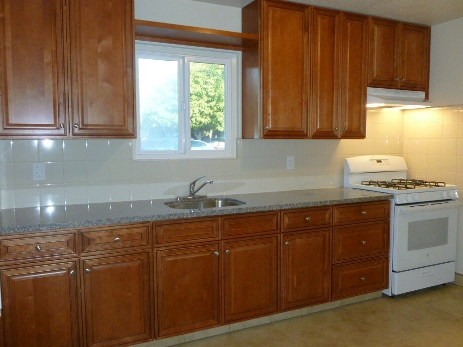 Foto principal - 16445 Kent Ave