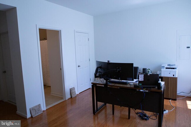 Foto del edificio - 5791 Hunting Creek Rd