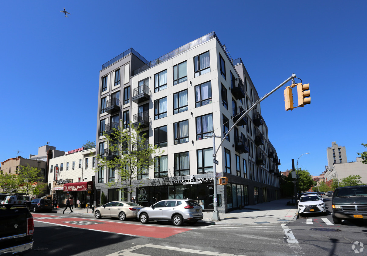 Primary Photo - 276 Nostrand Ave