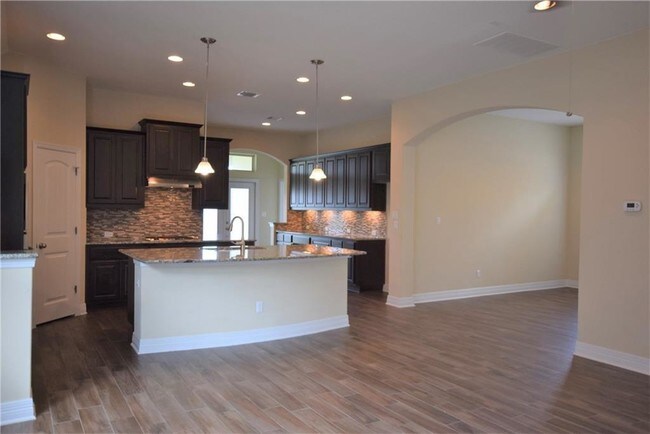 Building Photo - 569 Blue Agave Ln