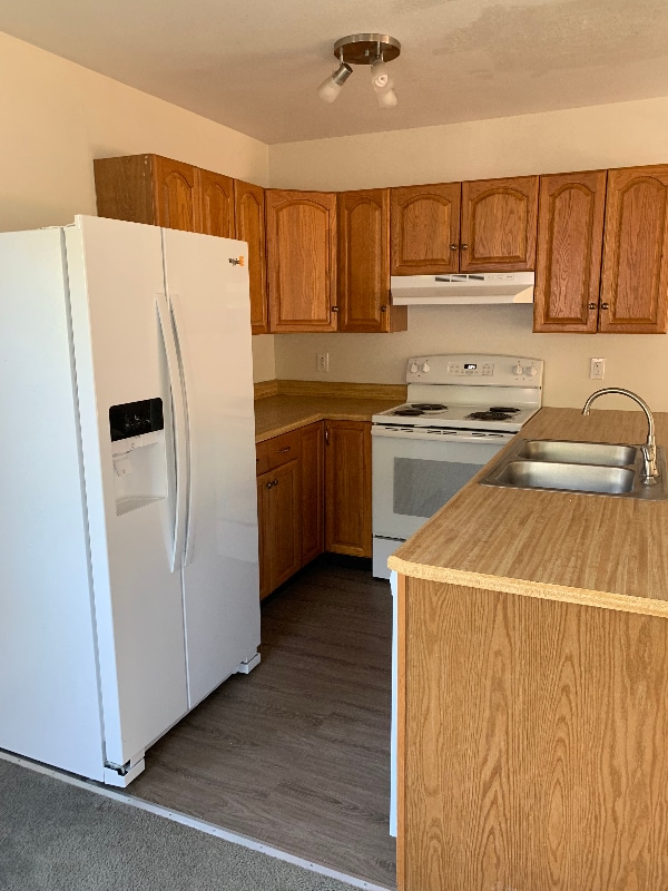 Building Photo - 5349 East Pkwy