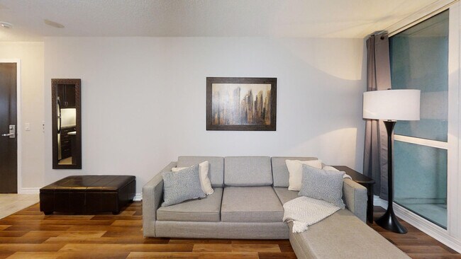 Photo du bâtiment - 30 Grand Trunk Crescent