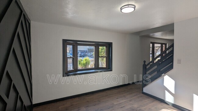 Foto del edificio - 11225 Azalea Dr