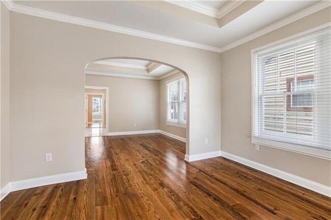 Building Photo - 3630 Piedmont Dr