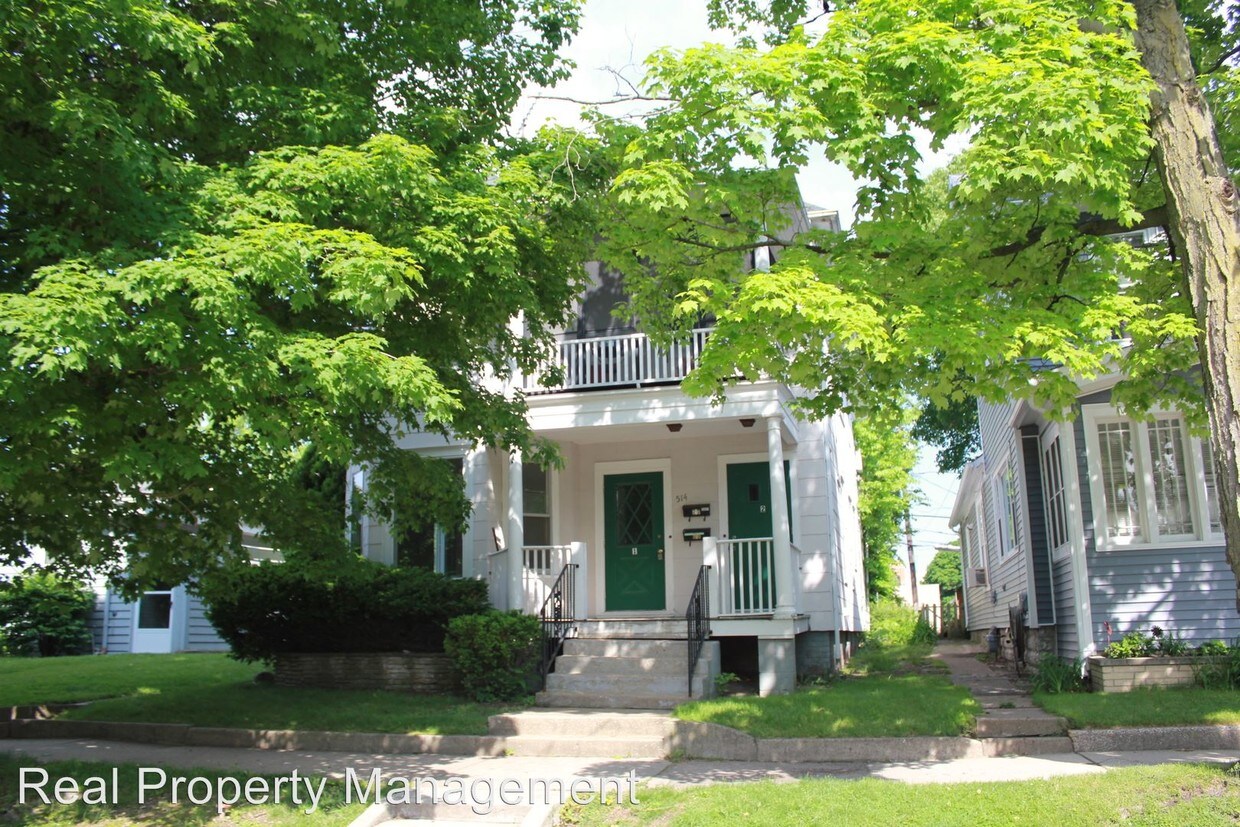 514 Court St, Saint Joseph, MI 49085 Condo for Rent in Saint Joseph