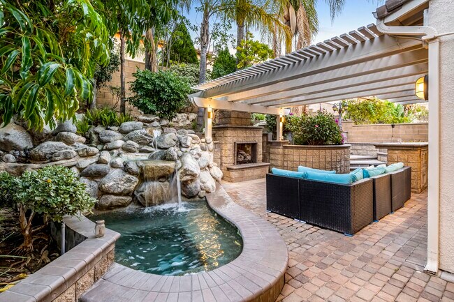 Foto del edificio - 48 Boulder Creek Way