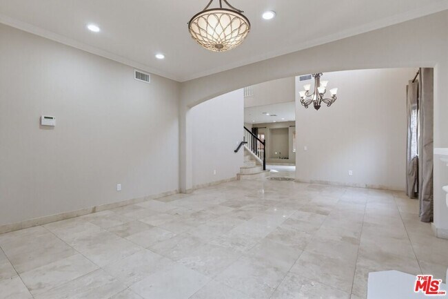 Foto del edificio - 5187 Knollwood Way